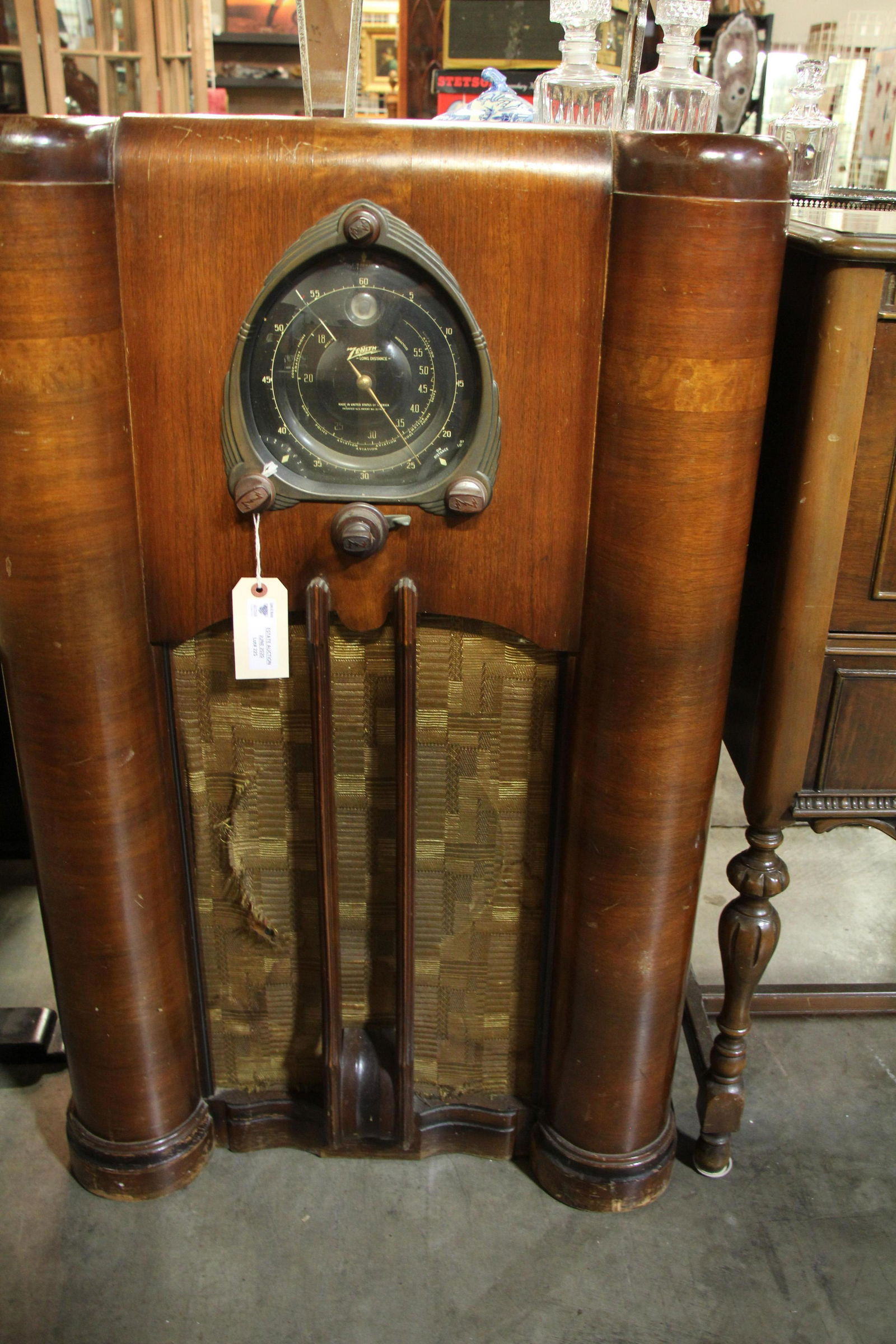 ZENITH LONG DISTANCE FLOOR MODEL RADIO: ZENITH LONG DISTANCE FLOOR MODEL RADIO Height: 42 in. by Width: 28 in. by Depth: 16