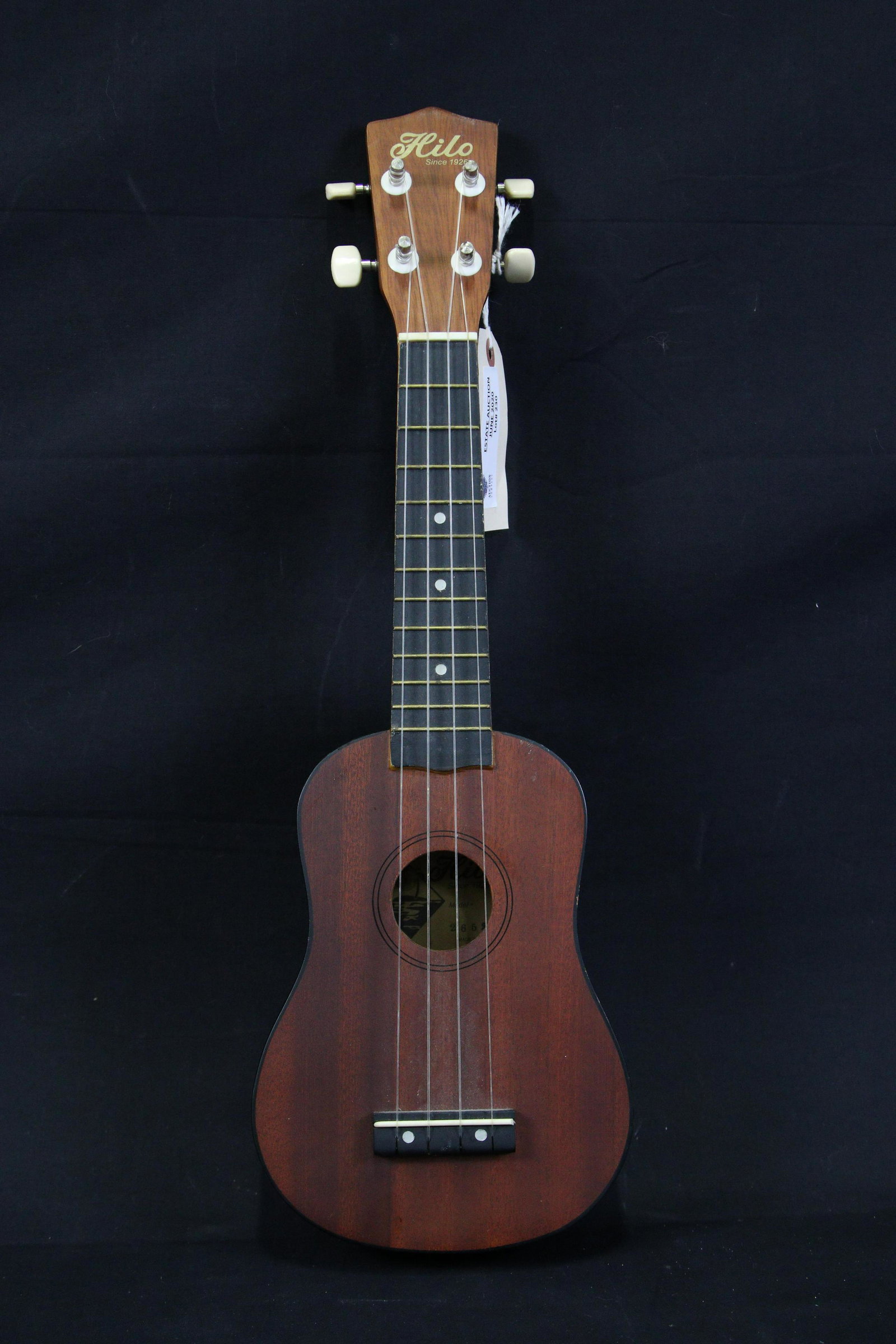 HILO MODEL 2652 4 STRING UKELELE: HILO MODEL 2652 4 STRING UKELELE - **FROM THE JOHN WALTON ESTATE**