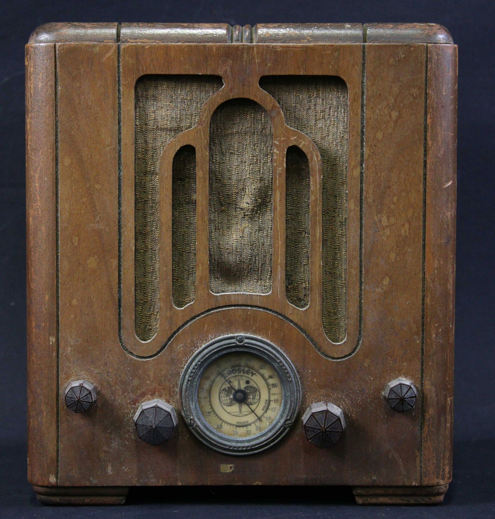 1935 CROSLEY RADIO MODEL 515: 1935 CROSLEY RADIO MODEL 515 - **FROM THE JOHN WALTON ESTATE** Height: 12 in. by Width: 11 in. by Depth: 8