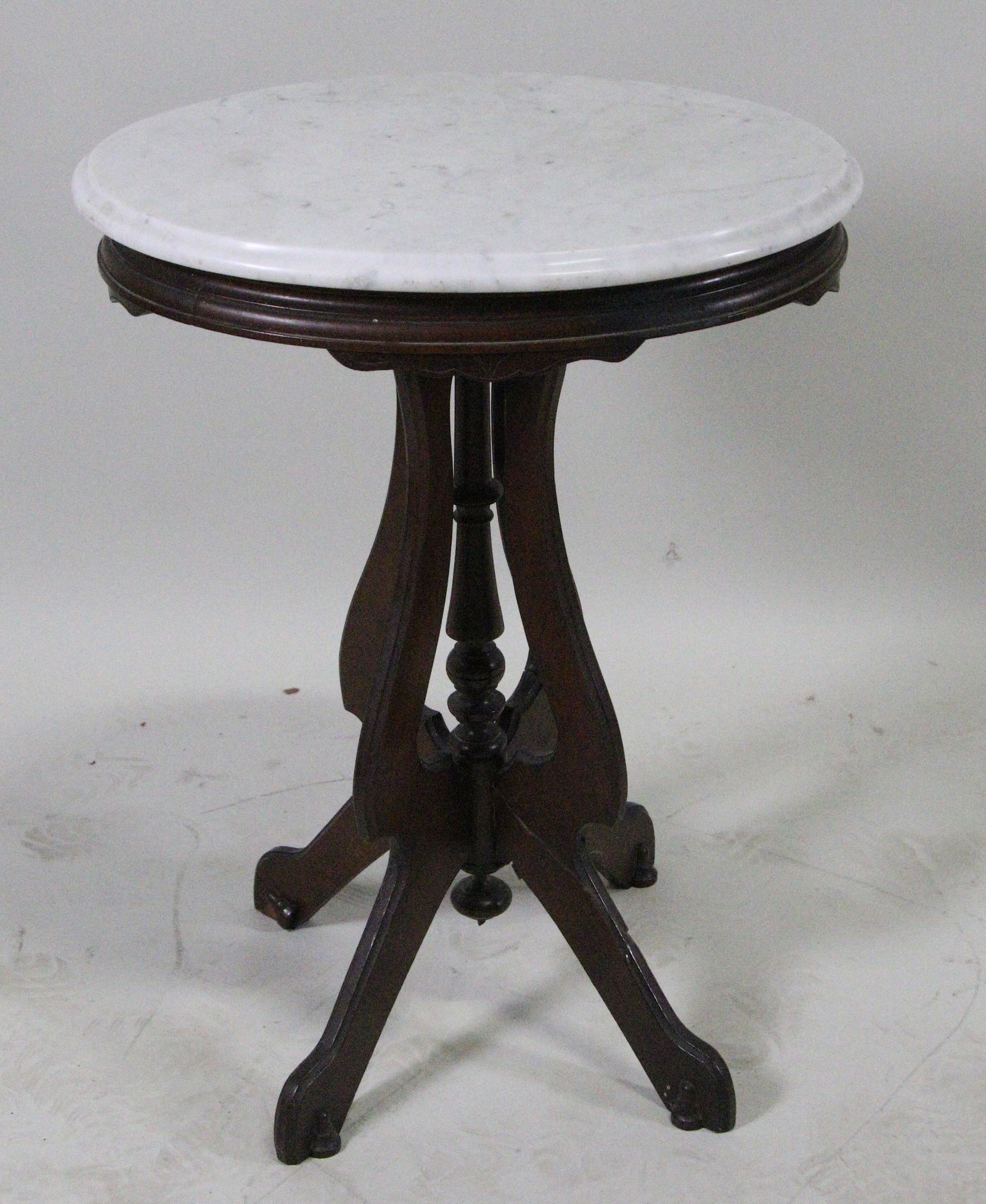 VICTORIAN MARBLE TOP SIDE TABLE: VICTORIAN MARBLE TOP SIDE TABLE. 25"H X 22"W X 17"D.