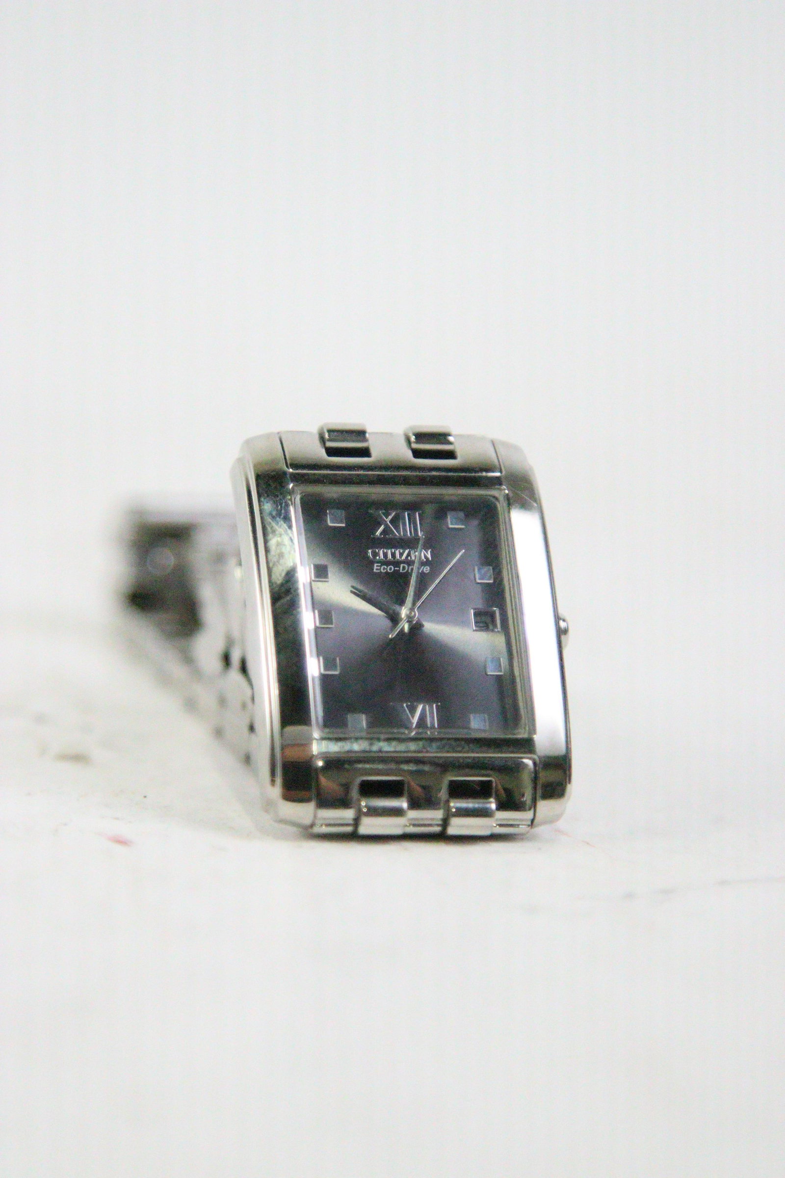 CITIZEN ECO-DRIVE STAINLESS STEEL WATCH (USED): CITIZEN ECO-DRIVE STAINLESS STEEL WATCH (USED) **FROM THE JOHN WALTON ESTATE**
