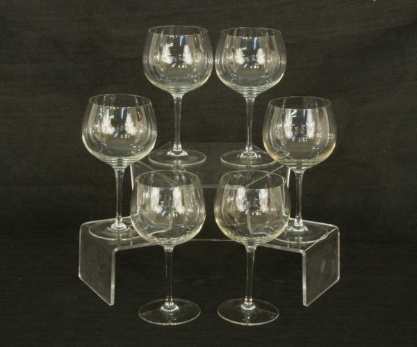BOX LOT OF ASSORTED GLASSWARE - 8