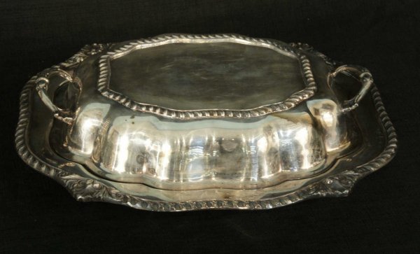 LOT OF SILVERPLATE ITEMS - 5
