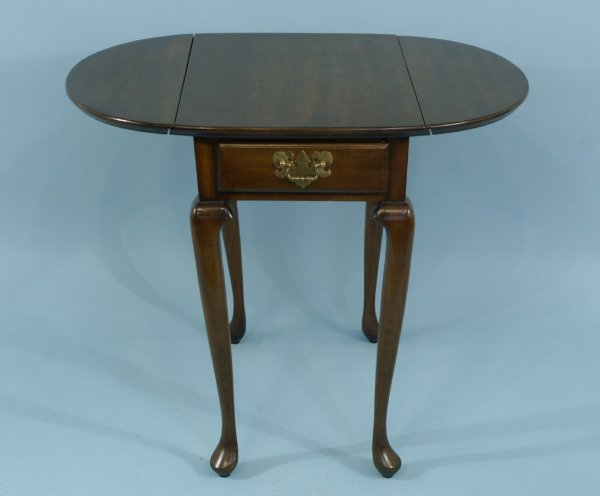 A MAHOGANY FLIP-TOP END TABLE BY HARDEN - 2