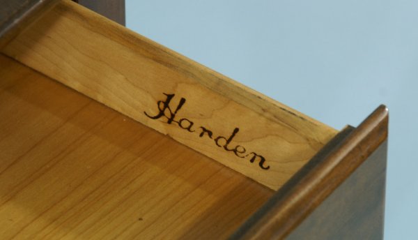 A MAHOGANY FLIP-TOP END TABLE BY HARDEN - 3