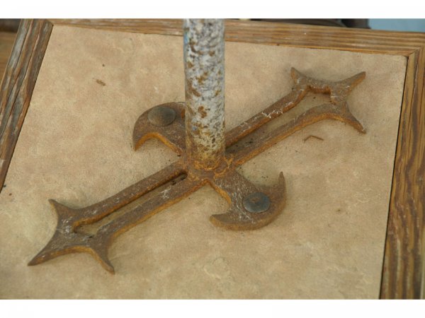 A WOODEN NAUTICAL LAMP - 3
