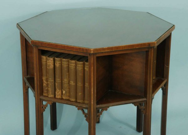 MAHOGANY OCTAGONAL BOOKCASE WITH GLASS TOP - 3