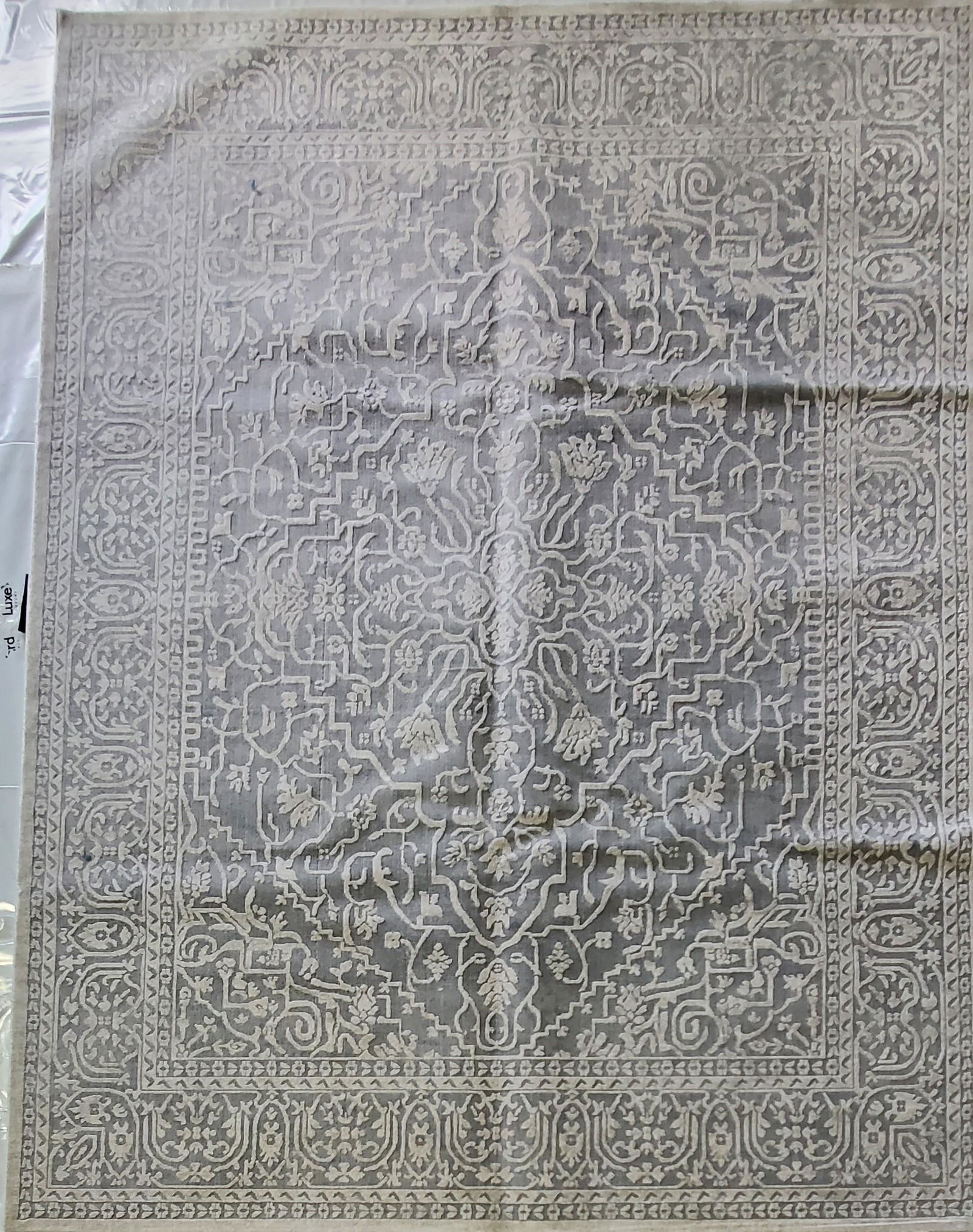 POWER LOOMED PERSIAN STYLE RUG (1 of 5)