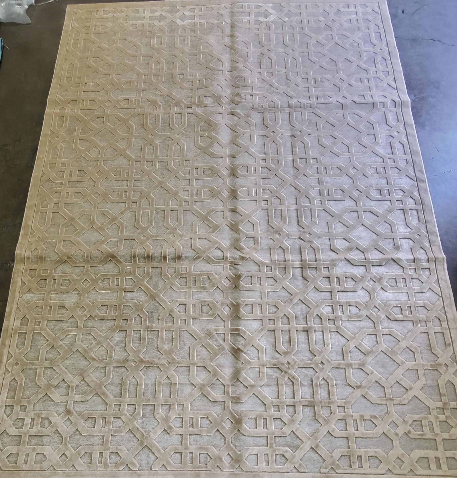 POWER LOOMED MODERN ABSTRACT STYLE RUG (1 of 4)