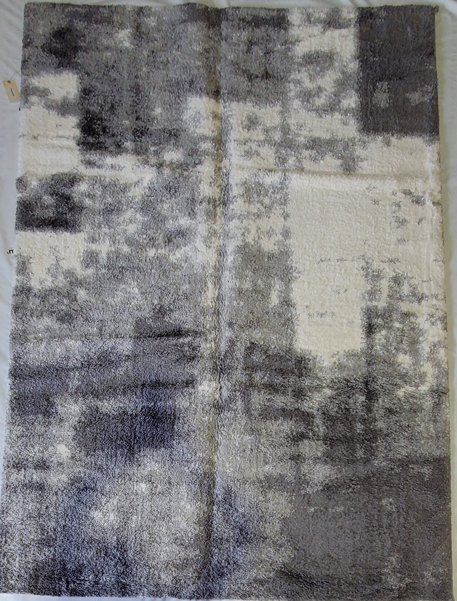 MACHINE WOVEN CONTEMPORARY STYLE SHAG RUG (1 of 5)