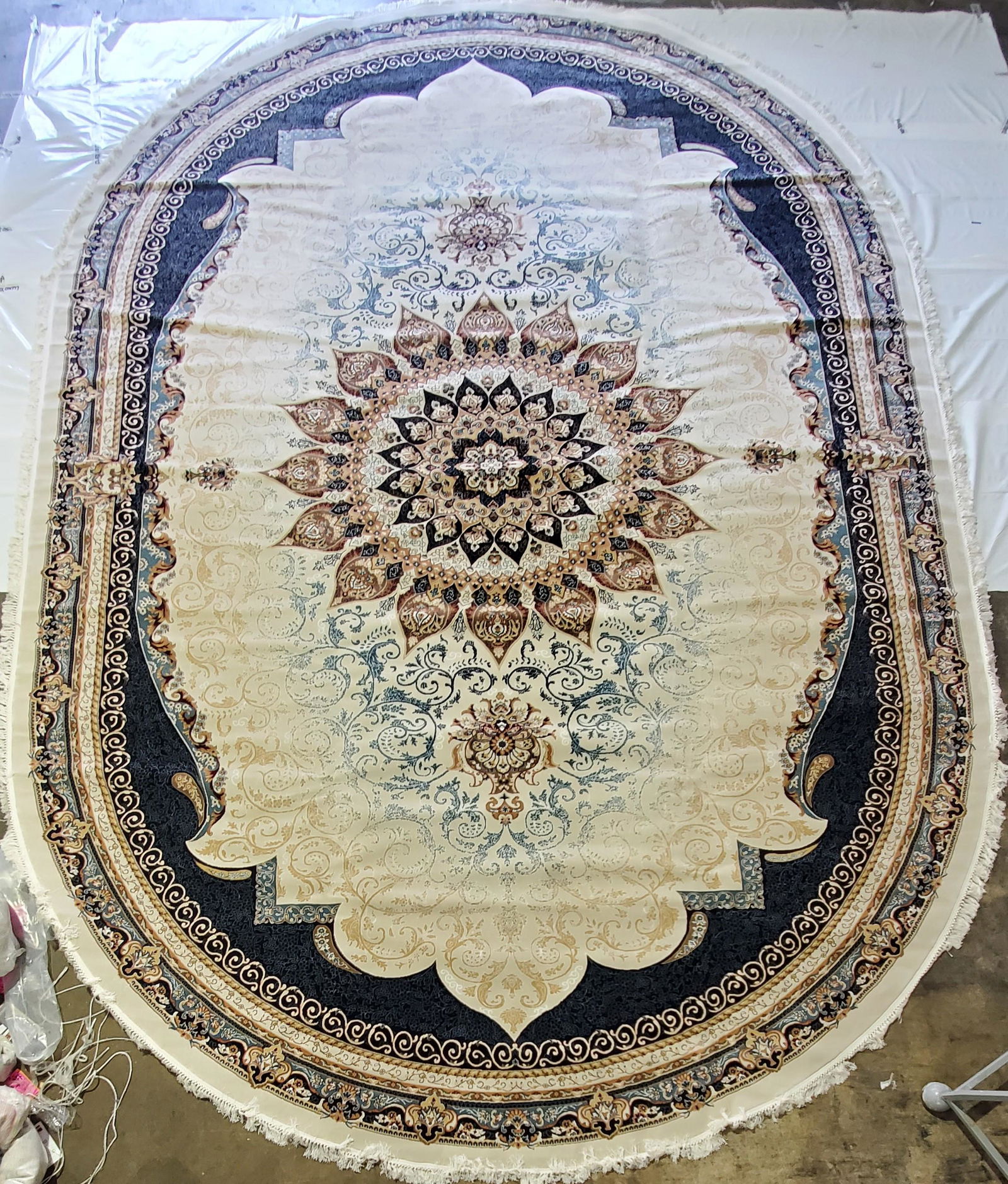 TURKISH MACHINE WOVEN PERSIAN ISFAHAN STYLE RUG (1 of 4)