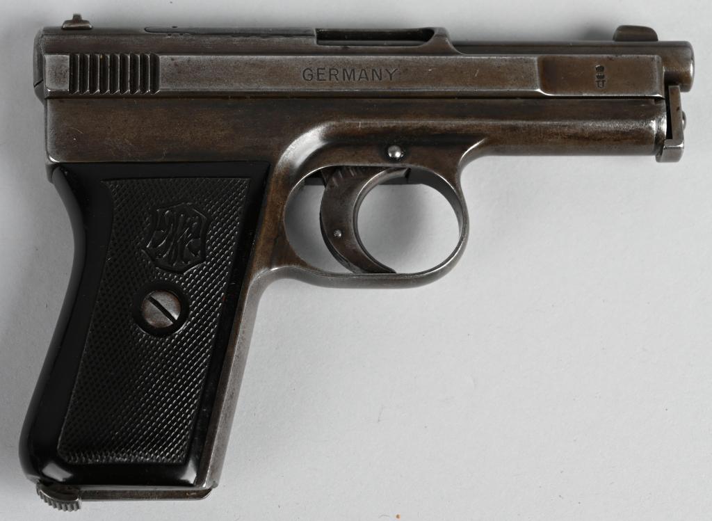 MAUSER MODEL 1910 .25ACP PISTOL (USED): MAUSER MODEL 1910 .25ACP PISTOL - REFERRED TO AS THE NEW MODEL, FIRST VARIATION WITH FIRE BLUE TRIGGER, EXCELLENT BORE. CALIBER: .25ACP (6.35MM BROWNING; SERIAL NUMBER: 57495;