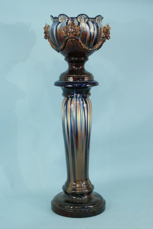 EARLY 20th CENTURY CONTINENTAL PORCELAIN PLANTER