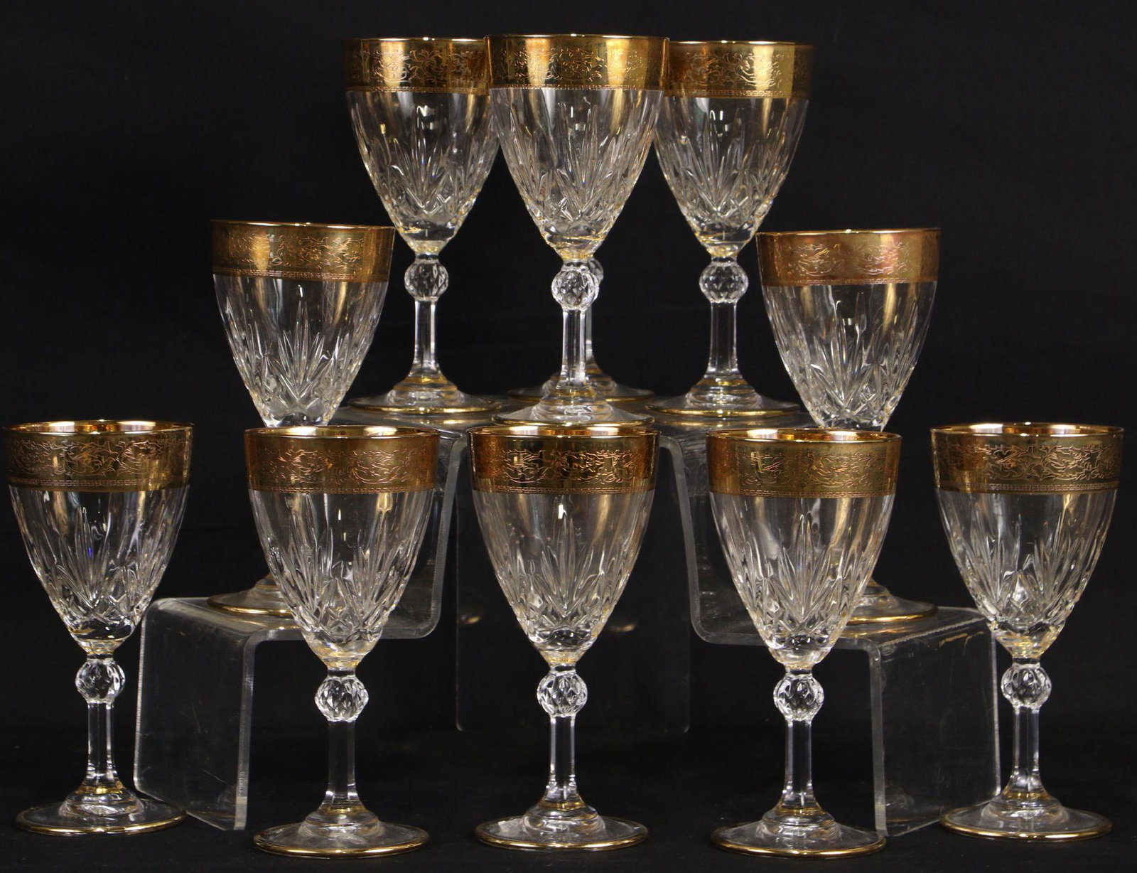 SET OF 11 CREART WINE GOBLETS: SET OF 11 CREART WINE GOBLETS. Height: 6 in. by Width: 3 in. by Depth: 3 in.