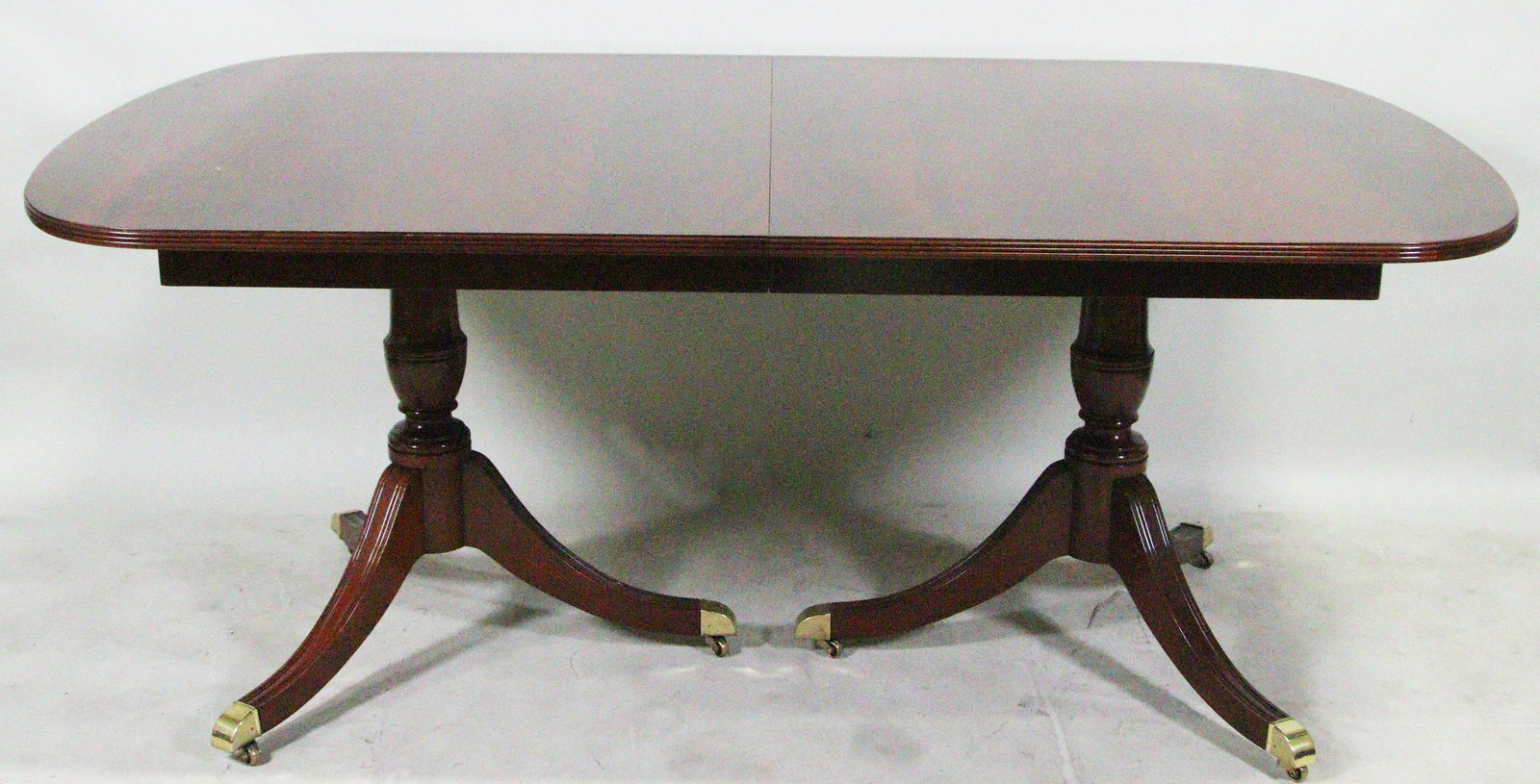 KINDEL GEORGIAN STYLE MAHOGANY DINING TABLE (1 of 10)
