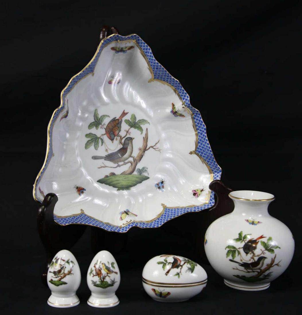 MIXED LOT OF FIVE HEREND PORCELAIN PIECES (1 of 6)