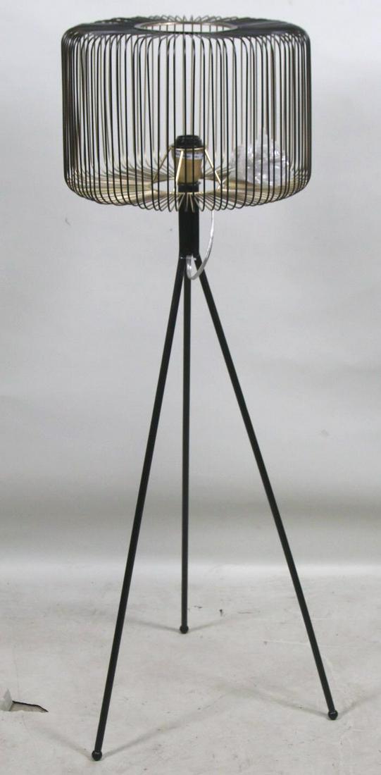 CONTEMPORARY METAL TRIPOD BASE FLOOR LAMP. (1 of 2)