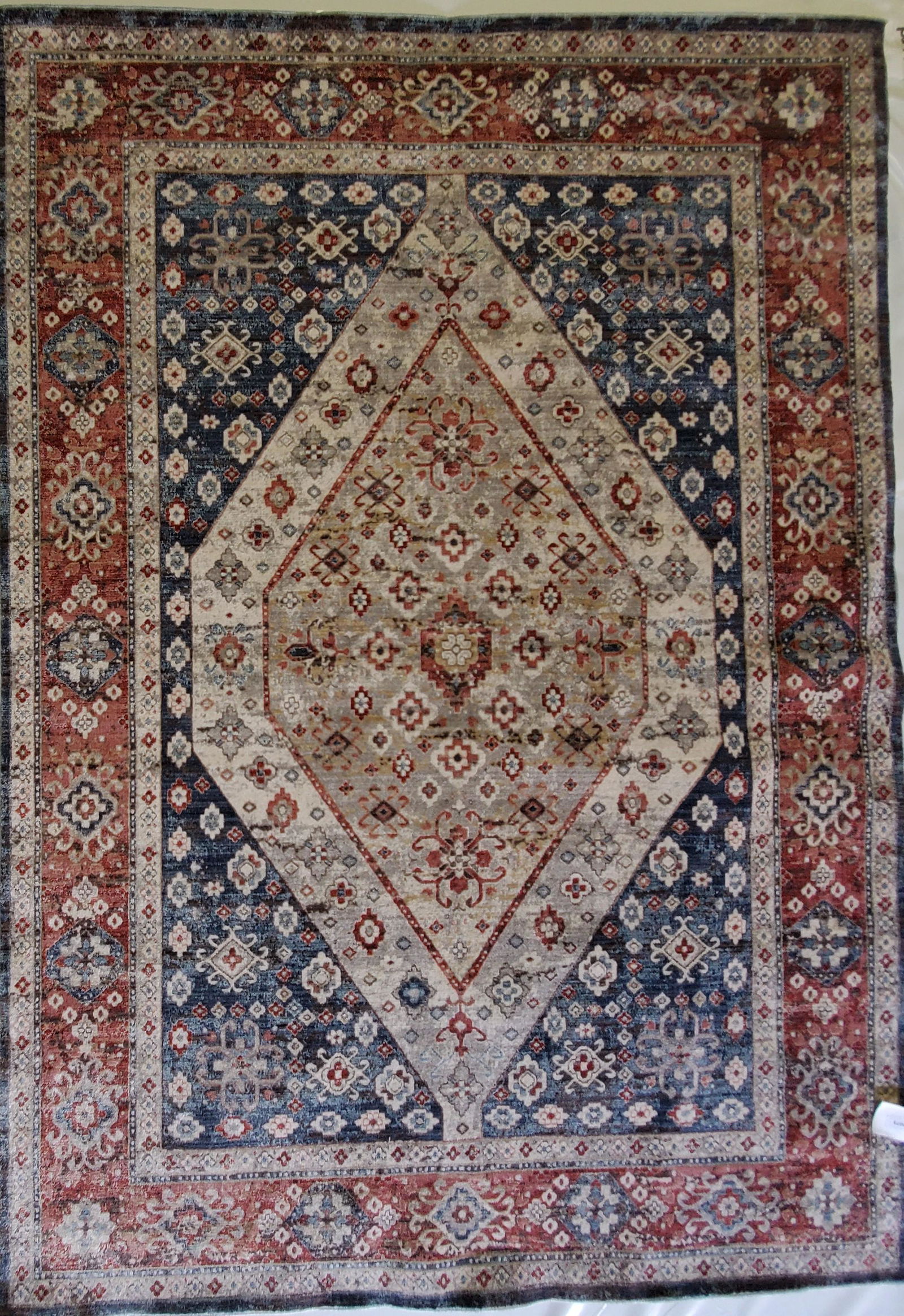 MACHINE WOVEN PERSIAN STYLE RUG (1 of 4)