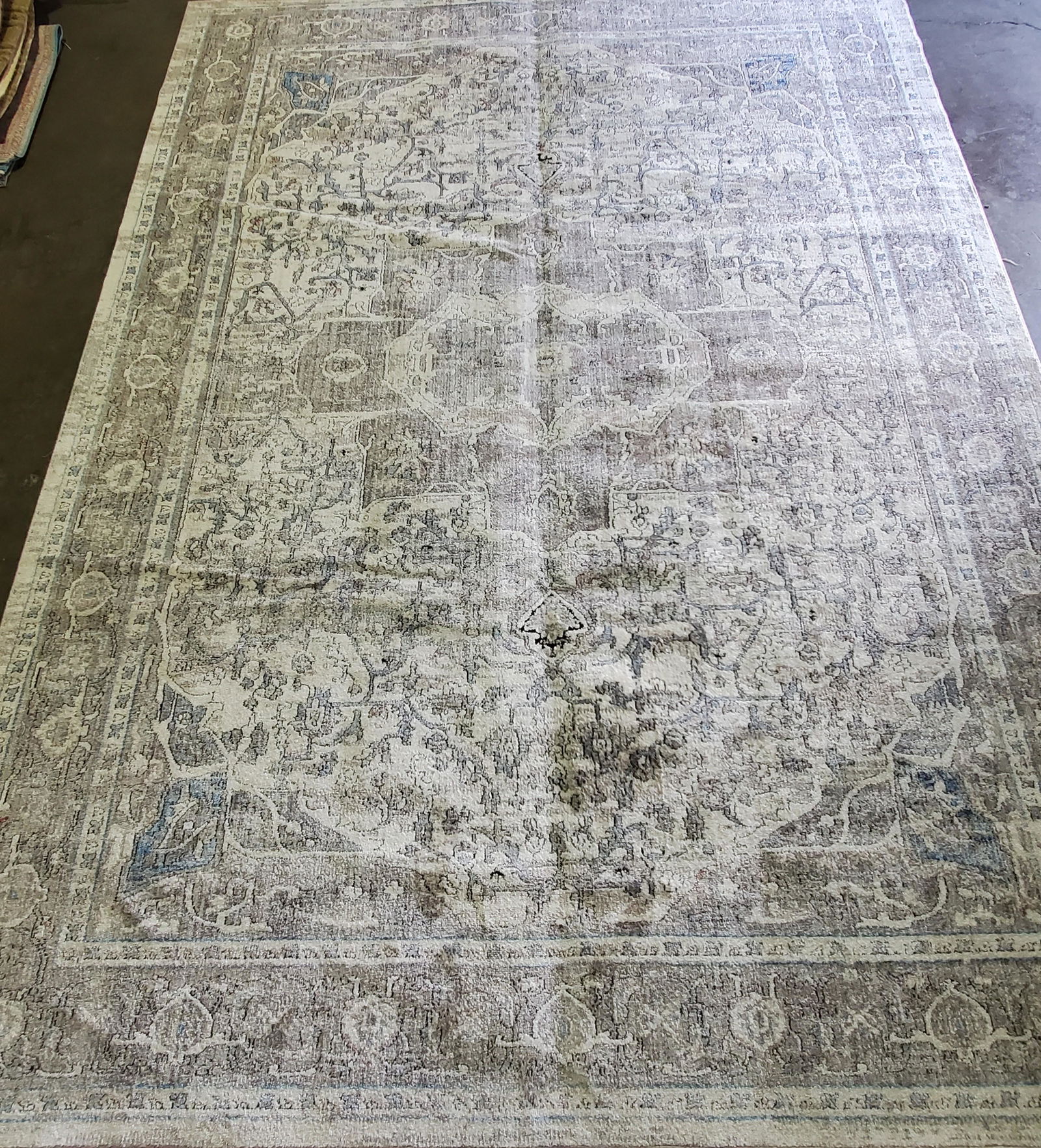 HAND DESIGNED LOOMED PERSIAN STYLE RUG (1 of 4)