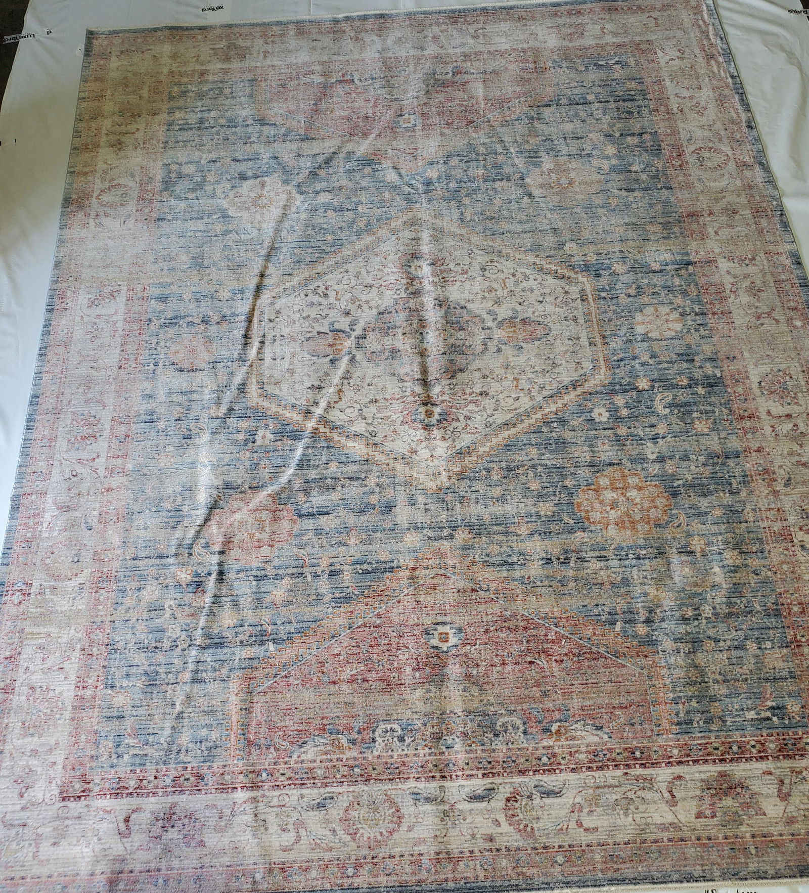 MANUFACTURED WOVEN PERSIAN STYLE RUG (1 of 4)