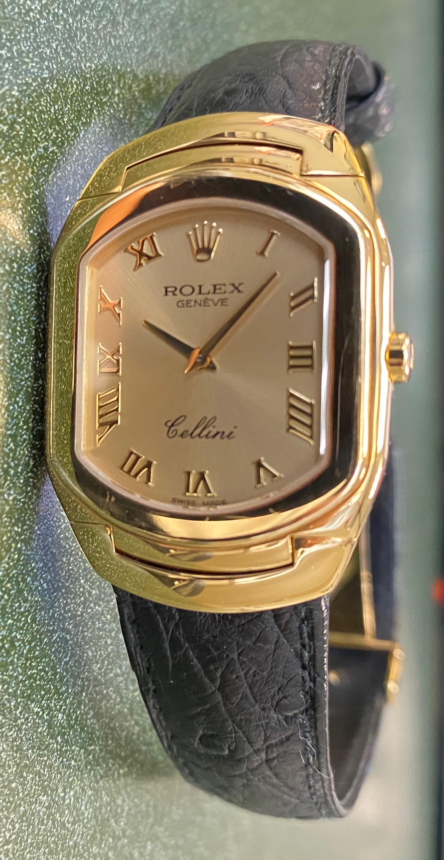 ROLEX CELLINI 18kt GOLD 1995 QUARTZ Watch: Pre-Owned Ladies Rolex Cellini 18kt Yellow Gold 1995 Quartz WatchThis ladies Rolex Cellini is in great condition and is made of 18K Yellow Gold. The dial is Champagne with elegant 18K Yellow Gold Roma