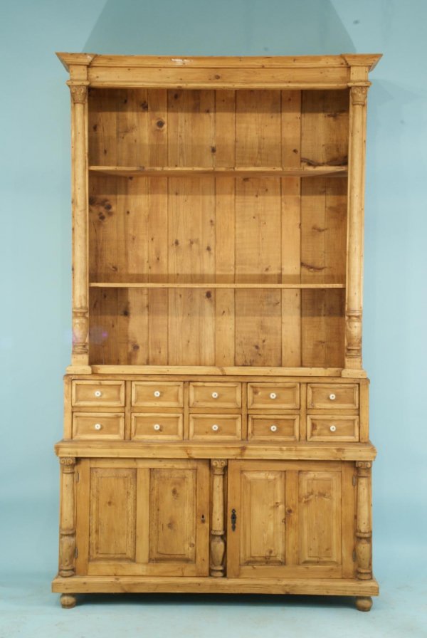 1016 ANTIQUE PINE HUTCH