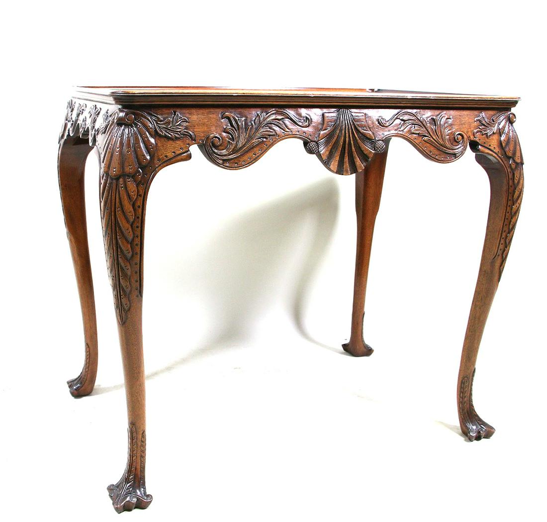 KINDEL GEORGIAN STYLE MAHOGANY TEA TABLE ON TRIFID (1 of 9)