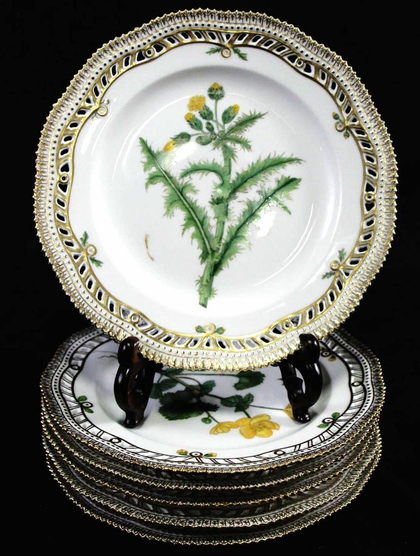 SET OF SIX ROYAL COPENHAGEN FLORA DANICA PLATES (1 of 7)