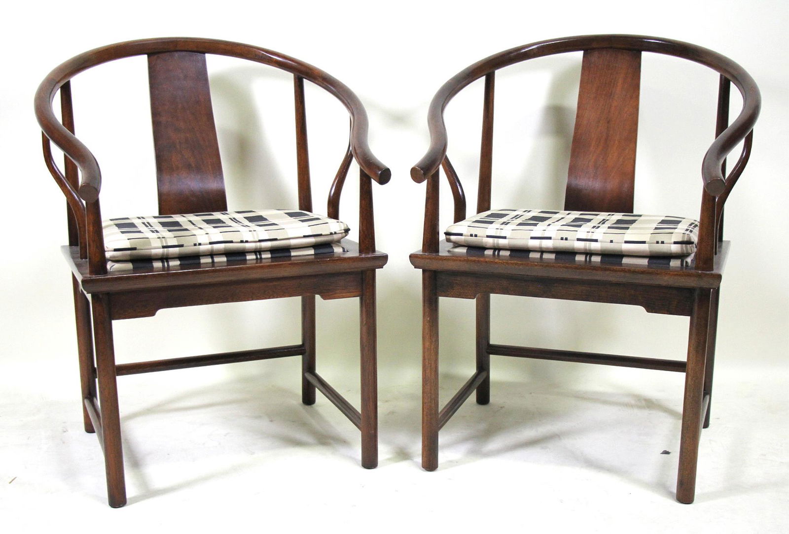 PAIR OF VINTAGE MICHAEL TAYLOR LOUNGE CHAIRS: PAIR OF VINTAGE MICHAEL TAYLOR FOR BAKER HOLLYWOOD REGENCY CHINOISERIE WALNUT HORSESHOE LOUNGE CHAIRS Height: 33 in. by Width: 24.25 in. by Depth: 18.5 in.