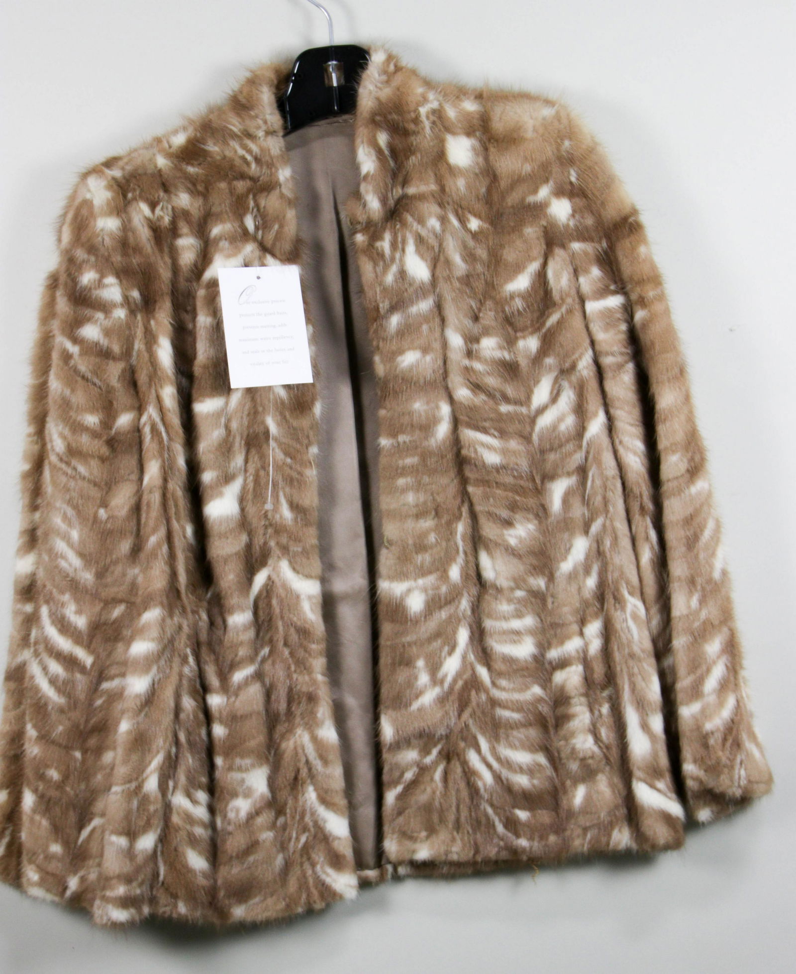 AUTUMN HAZE MINK SECTIONS JACKET: AUTUMN HAZE MINK SECTIONS JACKET SIZE 6