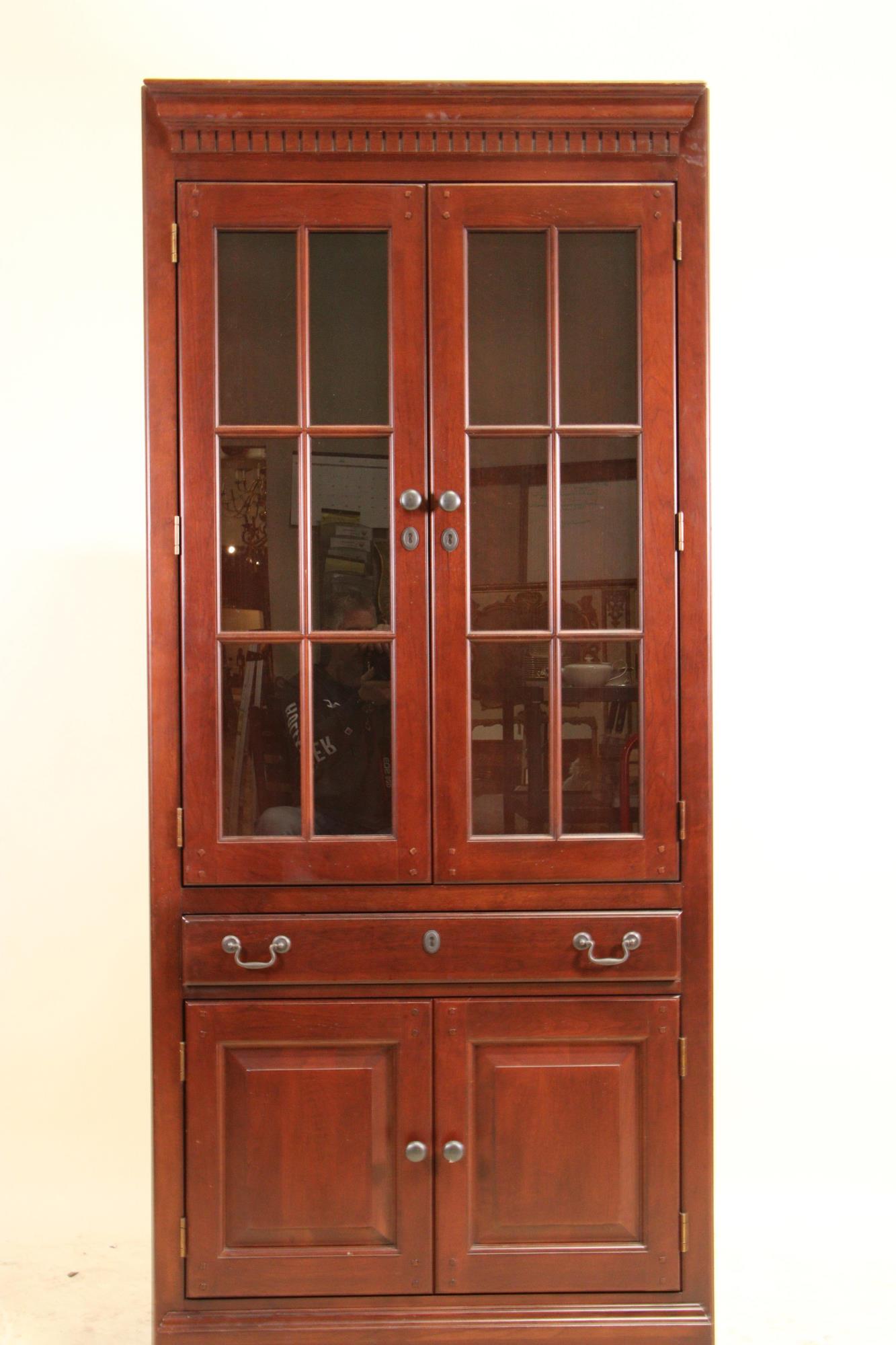 VINTAGE ILLUMINATED DISPLAY CABINET (1 of 3)