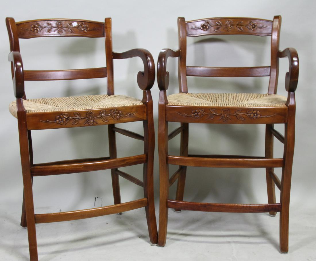 SET OF FOUR COUNTRY FRENCH STYLE BARSTOOLS (1 of 7)