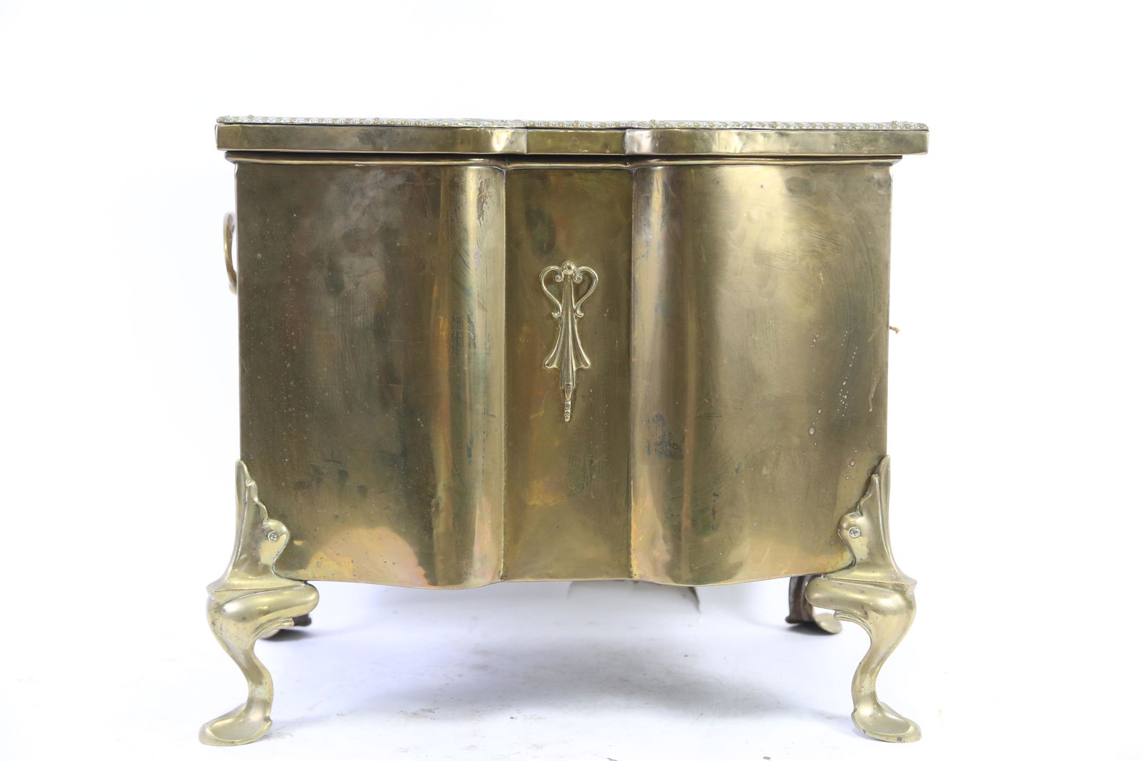 ANTIQUE BRASS WOOD/COAL BOX (1 of 3)