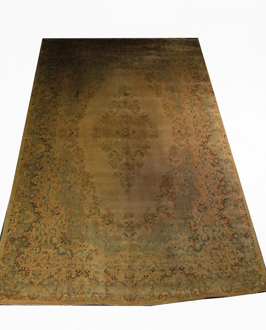 ANTIQUE PERSIAN KERMAN RUG: ANTIQUE PERSIAN KERMAN RUG. (18642) **SOLD AS-IS. PLEASE REVIEW PHOTOS FOR ANY CONDITION ISSUES.** Height: 170 by Width: 103
