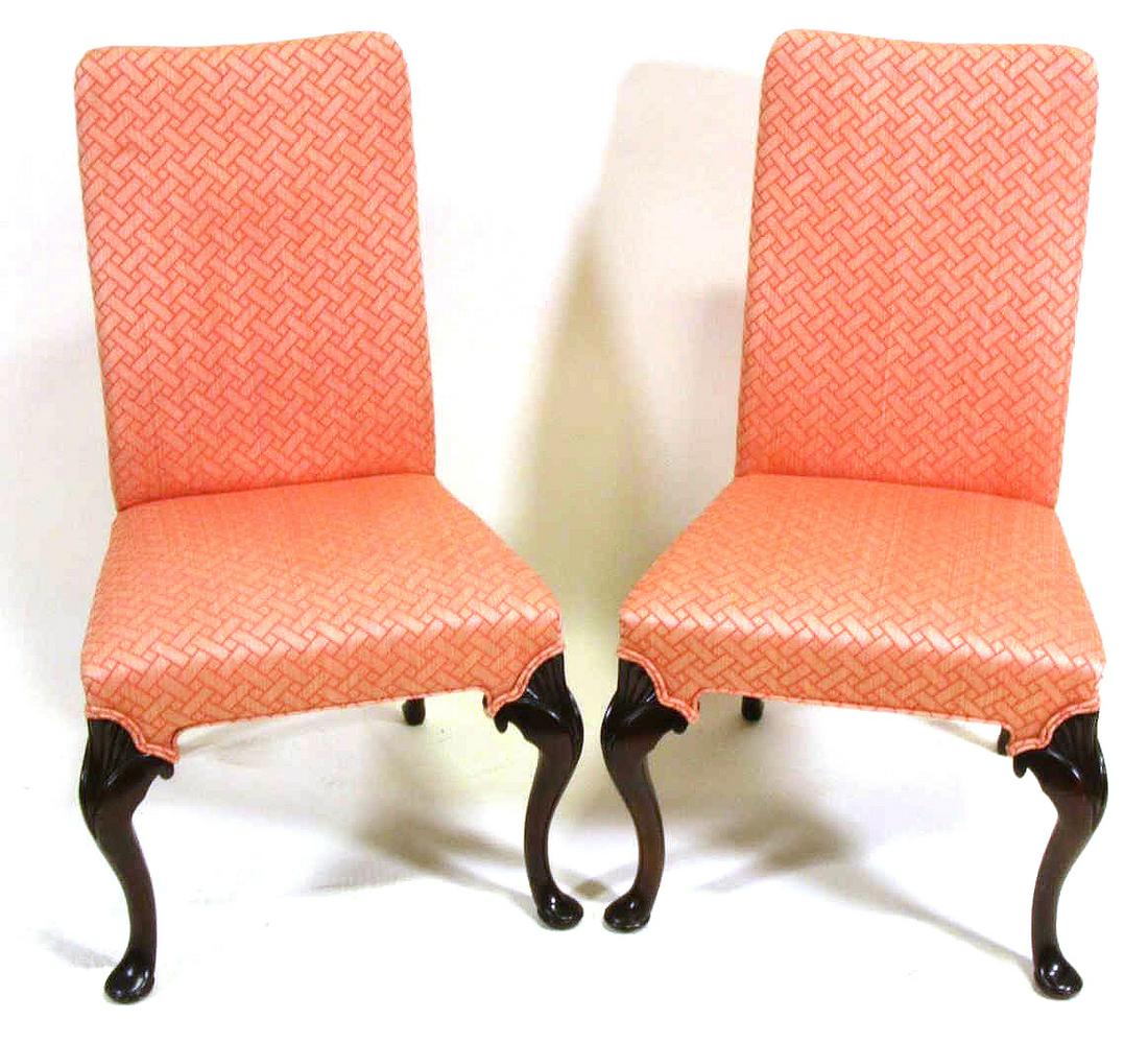 PAIR VINTAGE CHIPPENDALE STYLE CHAIRS BY HICKORY: PAIR OF VINTAGE CHIPPENDALE STYLE CHAIRS BY HICKORY. Height: 39.5 in. by Width: 21.5 in. by Depth: 19.25 in.