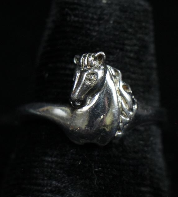 STERLING SILVER "HORSE HEAD" RING (1 of 3)
