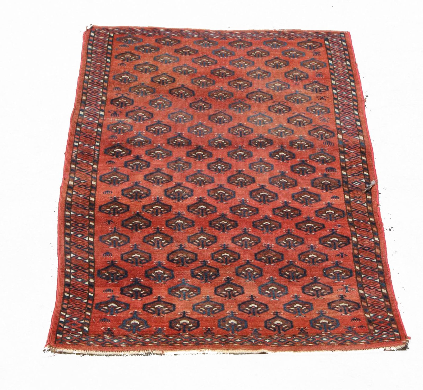 ANTIQUE HAND KNOTTED PERSIAN RUG (1 of 5)