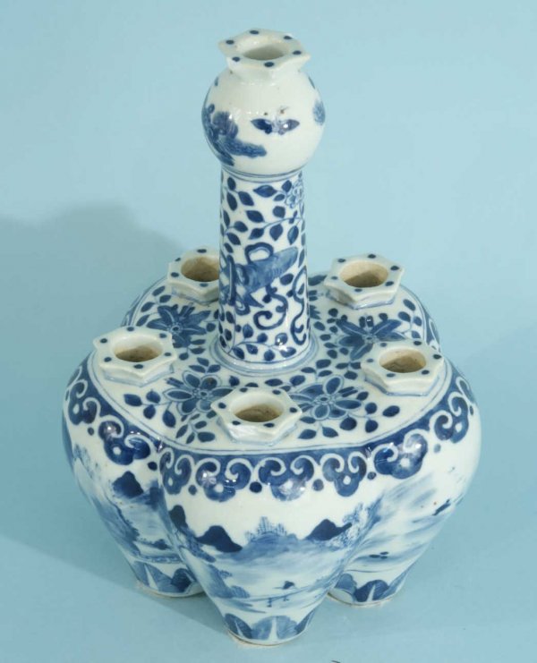 ANTIQUE CHINESE BLUE & WHITE PORCELAIN TULIP VASE: ANTIQUE CHINESE BLUE & WHITE PORCELAIN TULIP VASE. MINOR DAMAGE. Height: 10 in. by Width: 8 in. by Depth: 8 in.