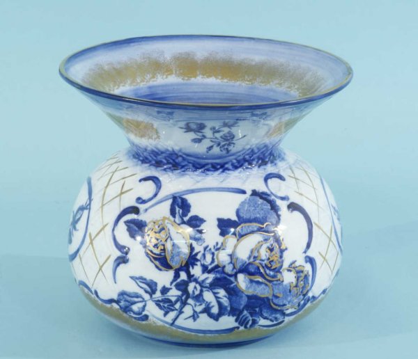 ANTIQUE VICTORIAN GLASS SPITTOON: ANTIQUE VICTORIAN GLASS SPITTOON. Height: 7 1/2 in. by Width: 8 1/4 in. by Depth: 8 1/4 in.