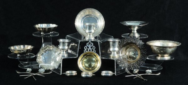 LOT OF TWENTY-TWO STERLING SILVER PIECES: BOX LOT OF TWENTY-TWO STERLING SILVER PIECES. EIGHT SPOONS, THREE MATCHING FOOTED BOWLS, FOUR BOWLS, THREE MATCH STICK HOLDERS, THREE SMALL AND ONE LARGE PORRIDGE BOWLS.