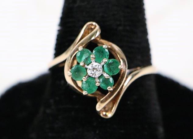 10KT YELLOW-GOLD DIAMOND & EMERALD RING (1 of 2)