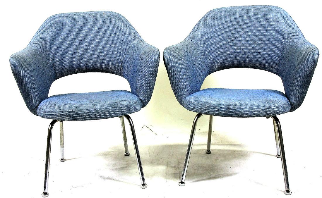 PAIR OF "SAARINEN" KNOLL MID-CENTRY ARMCHAIRS (1 of 5)