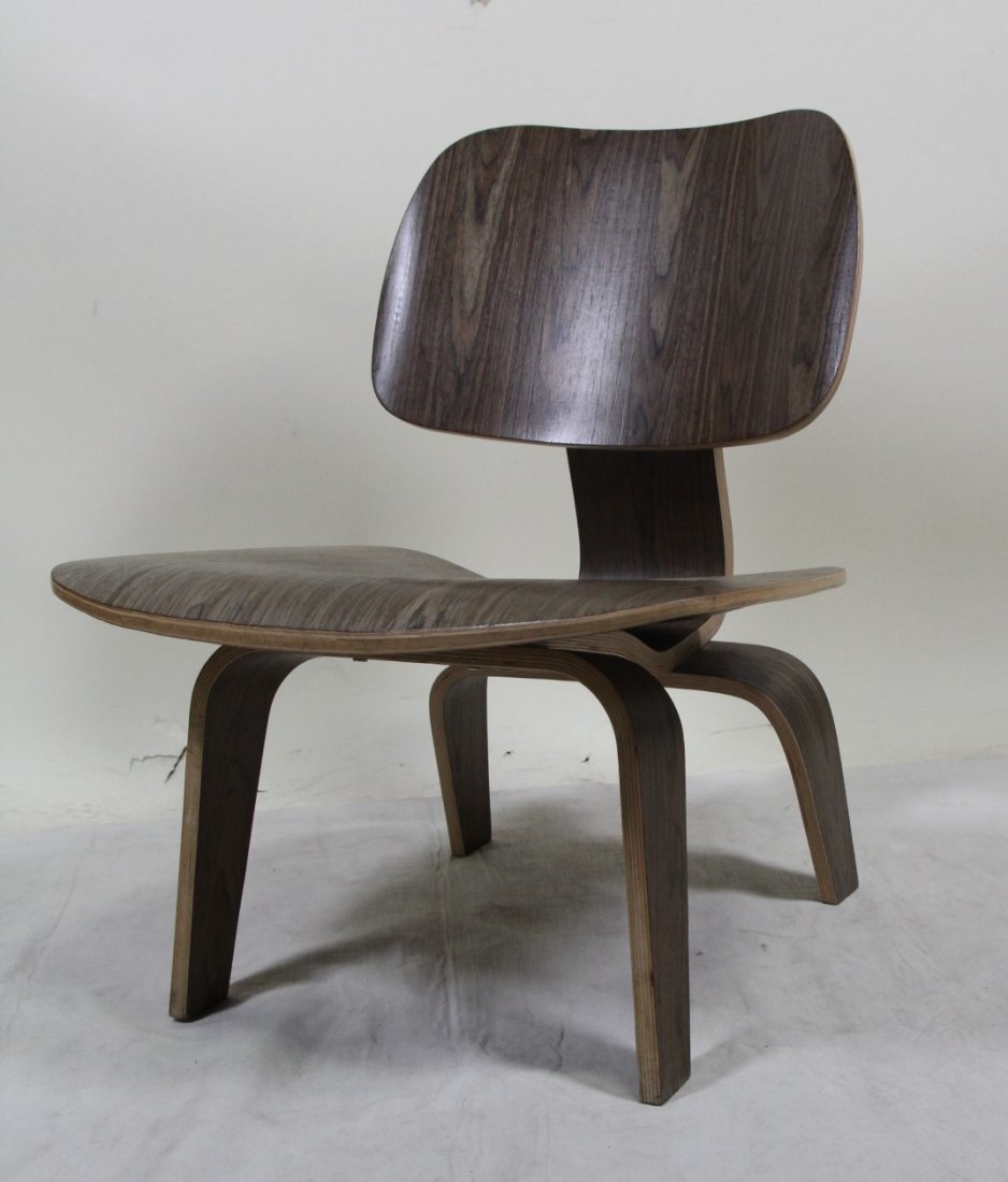 REPLICA OF 1940'S CHARLES EAMES FOR HERMAN MILLER CHAIR (1 of 3)