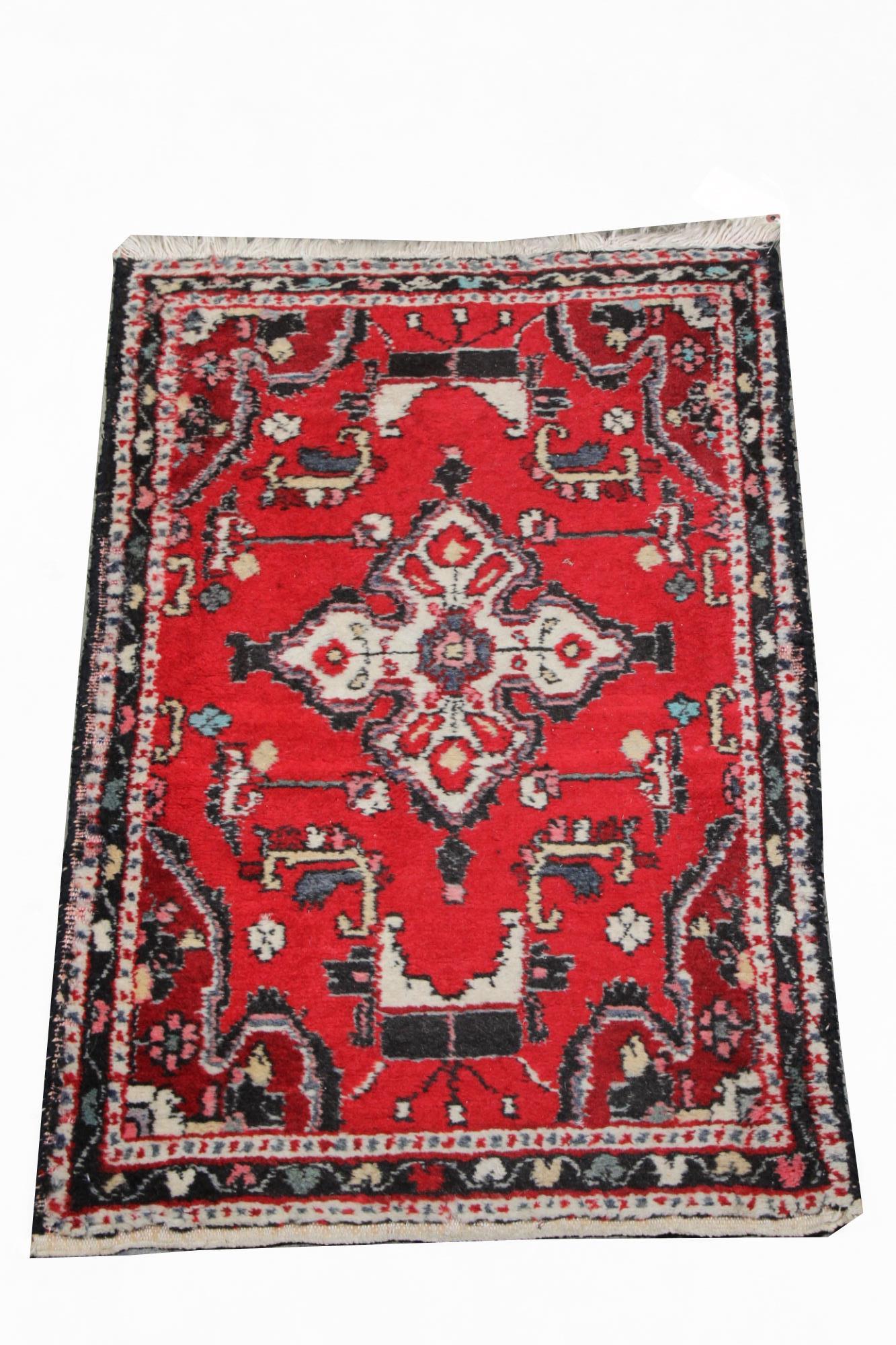 ANTIQUE PERSIAN RUG: ANTIQUE PERSIAN RUG. Height: 3 ft. 4 in. by Width: 2 ft. 3 in.
