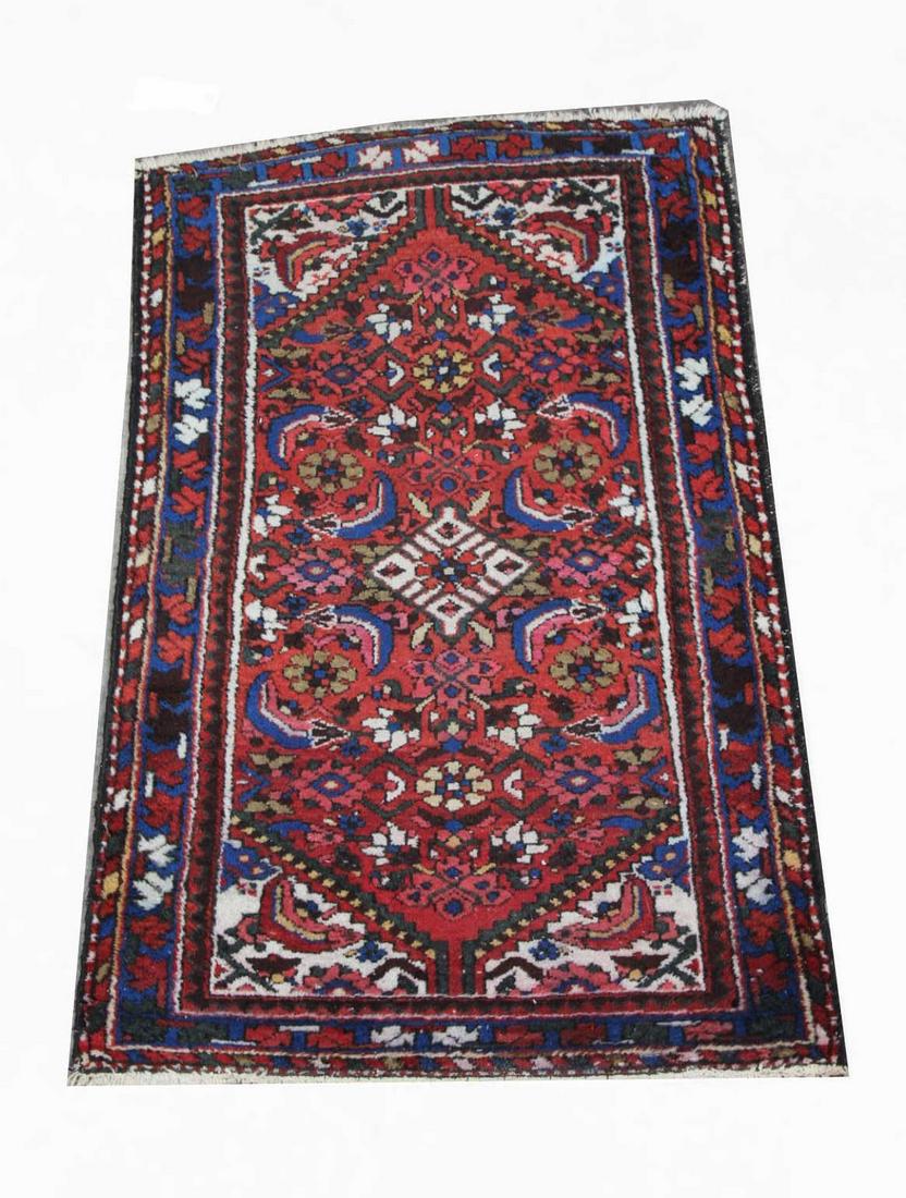 PERSIAN RUG: PERSIAN RUG Height: 3' 8" in. by Width: 2' 5"