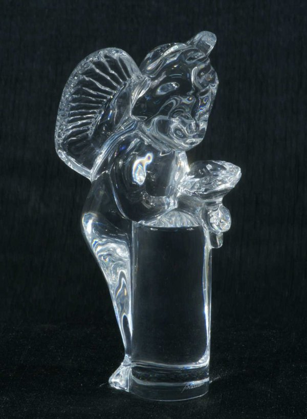 BACCARAT CHERUB WITH BOUQUET