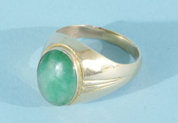 14KT GOLD AND JADE RING