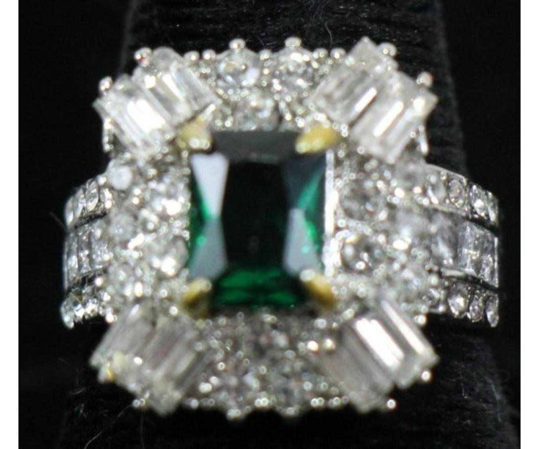 EMERALD & WHITE TOPAZ ESTATE RING (1 of 2)