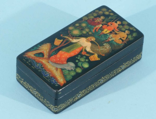 HAND PAINTED RUSSIAN LACQUER BOX