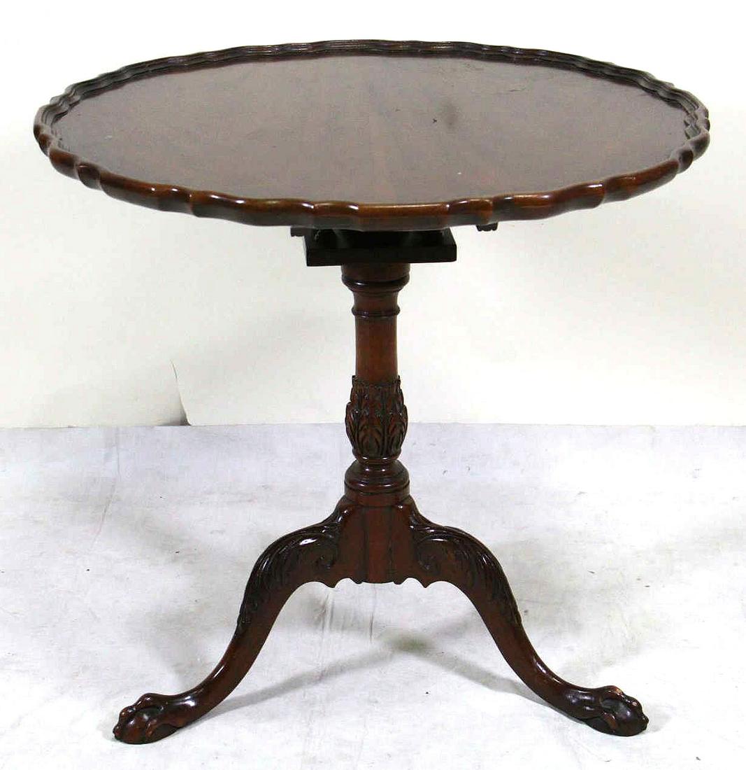 GEORGIAN STYLE MAHOGANY PIE CRUST TABLE (1 of 3)